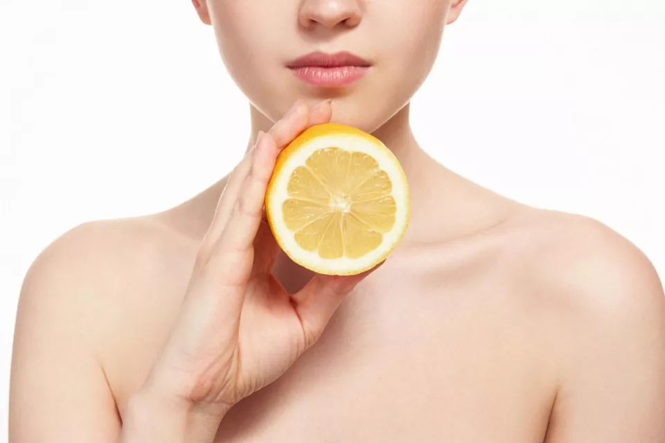 Vitamín C s antioxidantem