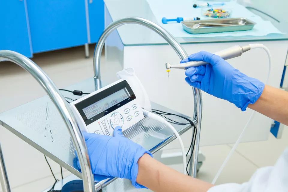 Endodontické zákroky Endodontické zákroky